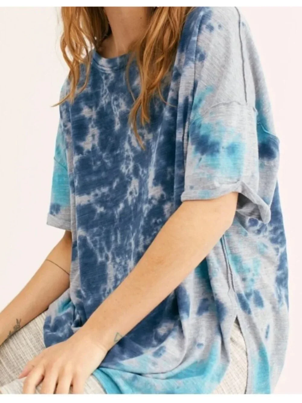 We The Free People Oversized Blue Tie-Dye Short Sleeve Tee Shirt sz M